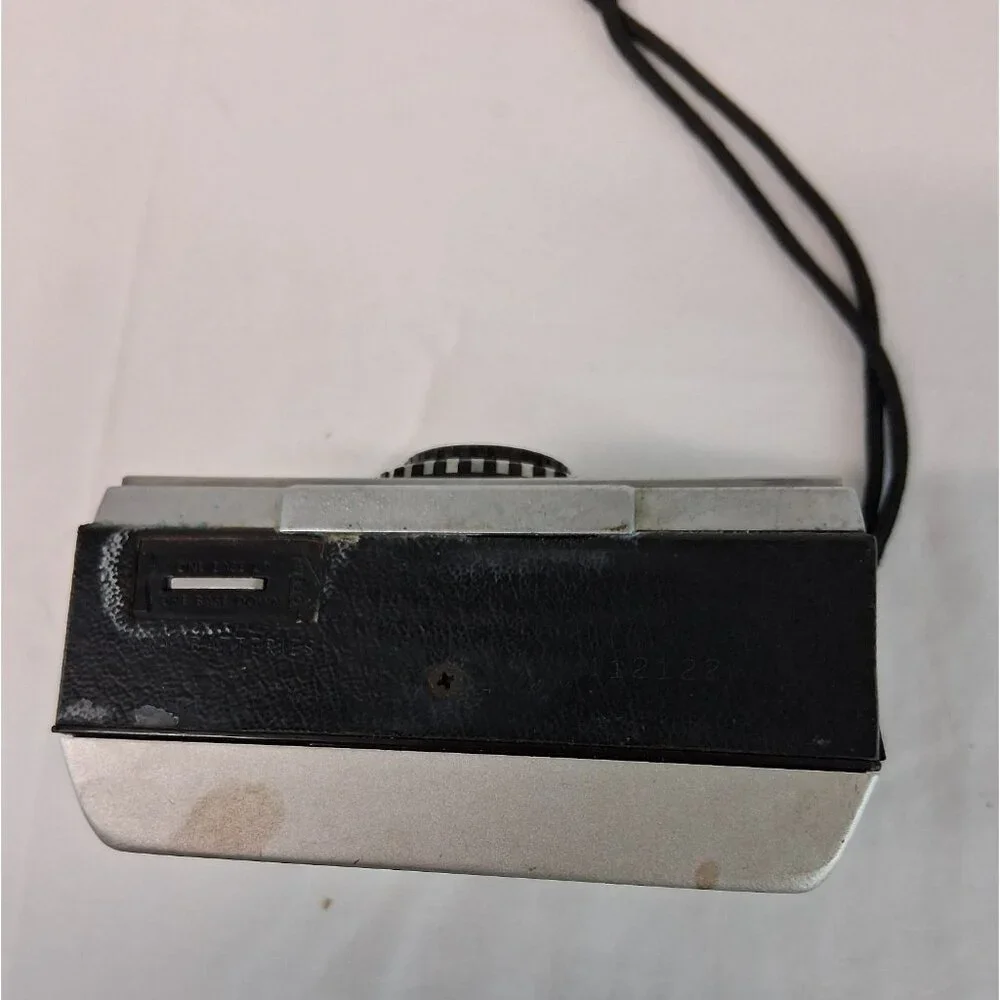 VTG Kodak Instamatic 300 Camera 1960s Film Camera Kodar Lens Untested USA made